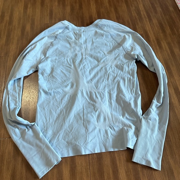 Title Nine Oiselle Wings Out Long Sleeve Top light blue size small - Picture 5 of 7